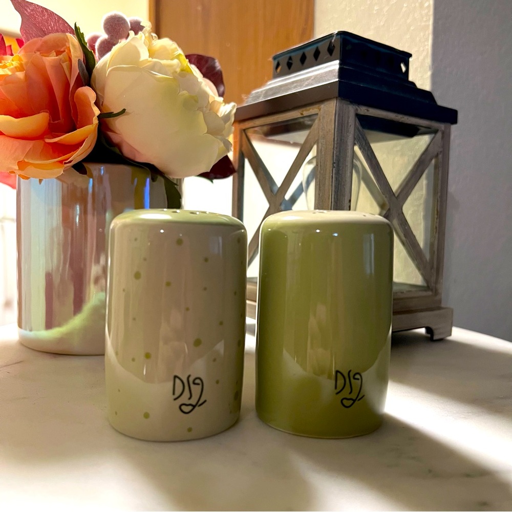 NWT Darling Spring Salt & Pepper Shakers